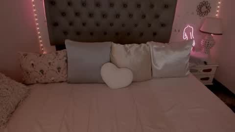 Laura online show from 21, 11, 2025