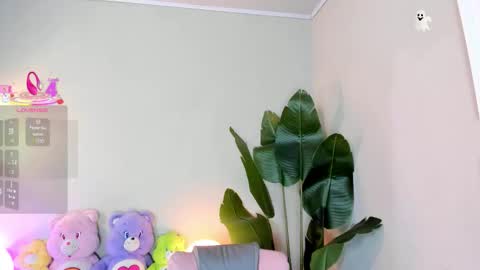 laukyubey1 online show from 5, 11, 2025