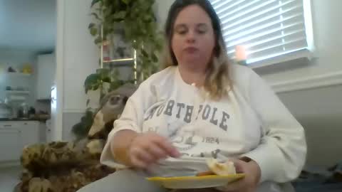 LauLauMa online show from 6, 1, 2025