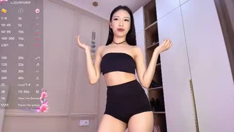 Lauma online show from 5, 7, 2026