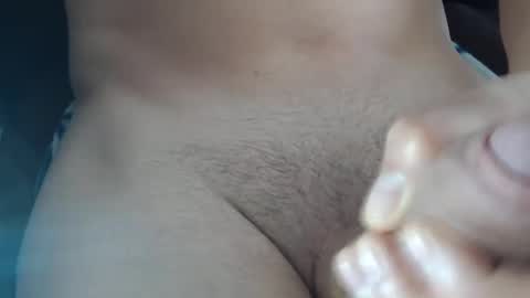 Snapshot of launeeee1 chatting on 5, 1, 2025 launeeee1 online show from 5, 1, 2025