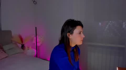 Laura online show from 2, 2, 2025