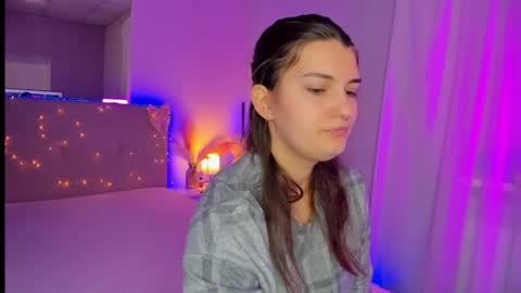 Laura online show from 4, 4, 2026