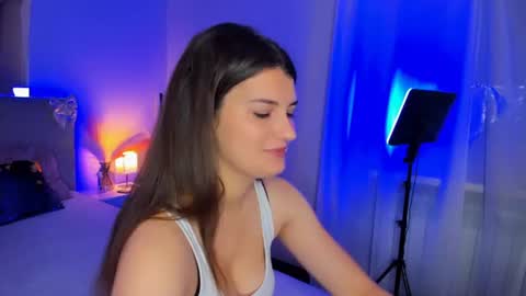 Snapshot of laura__leee chatting on 14, 6, 2026 Laura online show from 14, 6, 2026