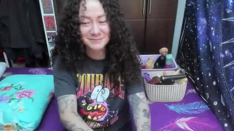  Wen  online show from 18, 11, 2025