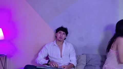 Snapshot of laura_and_kevin chatting on 13, 9, 2025 laura_and_kevin online show from 13, 9, 2025