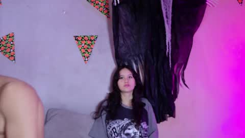 Snapshot of laura_and_kevin chatting on 9, 10, 2025 laura_and_kevin online show from 9, 10, 2025