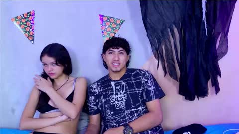 Snapshot of laura_and_kevin chatting on 4, 11, 2025 laura_and_kevin online show from 4, 11, 2025