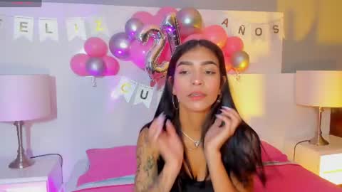 Snapshot of laura_aristizabal_19 chatting on 24, 6, 2026 Laura online show from 24, 6, 2026