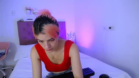 LAURA online show from 7, 1, 2025