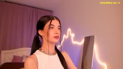 Laura online show from 5, 7, 2026