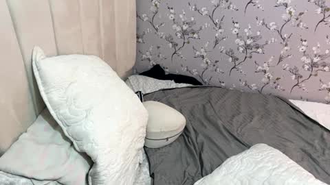 laura online show from 1, 2, 2025