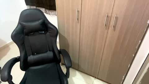 laura online show from 8, 3, 2025