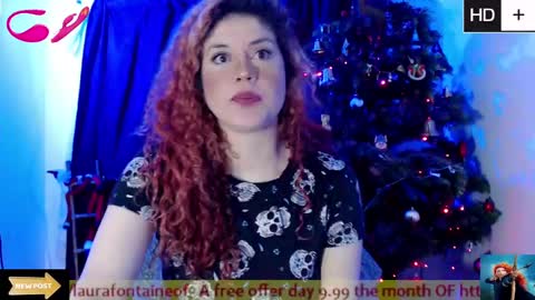 Snapshot of laura_fountain_ chatting on 3, 1, 2025 weedcam Curly Laura OF online show from 3, 1, 2025