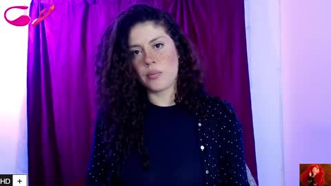 Snapshot of laura_fountain_ chatting on 19, 2, 2025 weedcam Curly Laura OF online show from 19, 2, 2025