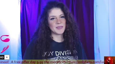 Snapshot of laura_fountain_ chatting on 5, 3, 2025 weedcam Curly Laura OF online show from 5, 3, 2025