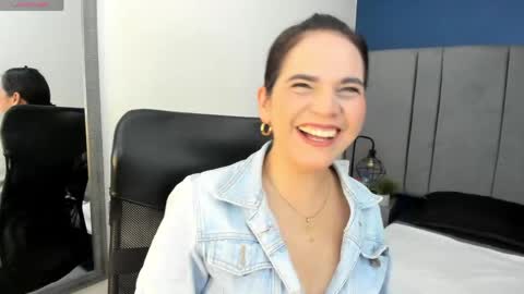 Snapshot of laura_hotties chatting on 27, 4, 2026 laura hotties online show from 27, 4, 2026