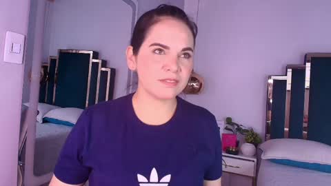 Snapshot of laura_hotties chatting on 31, 5, 2026 laura hotties online show from 31, 5, 2026