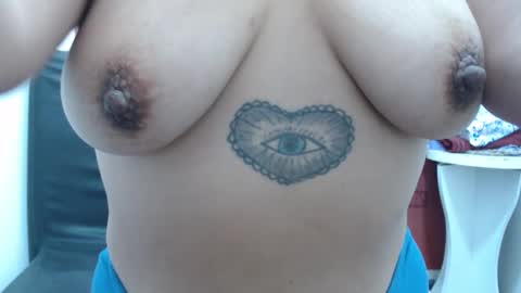  Laura  online show from 24, 10, 2025