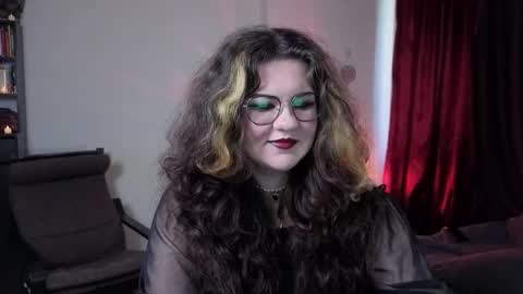 Snapshot of laura_karamazov chatting on 27, 9, 2025 Miss Laura online show from 27, 9, 2025