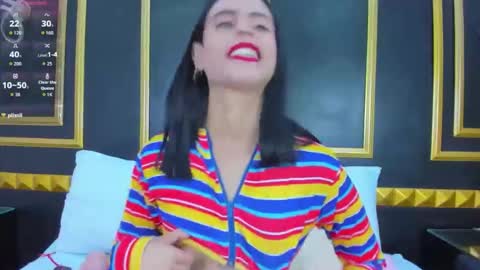 L A U R A online show from 17, 11, 2025