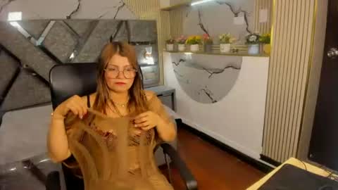 laura_marttin609038 online show from 6, 8, 2026