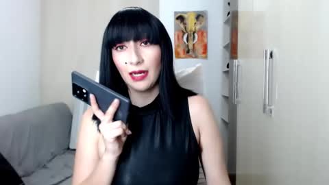 Laura online show from 11, 2, 2025