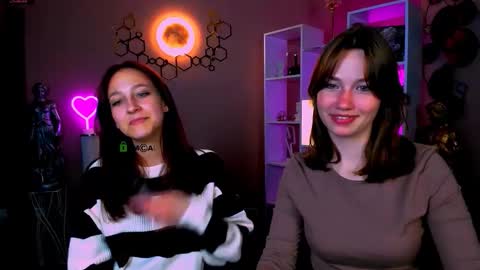 Snapshot of laura_queen_ chatting on 28, 9, 2025 laura_queen_ online show from 28, 9, 2025