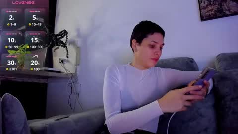 Laura Rose online show from 10, 3, 2025