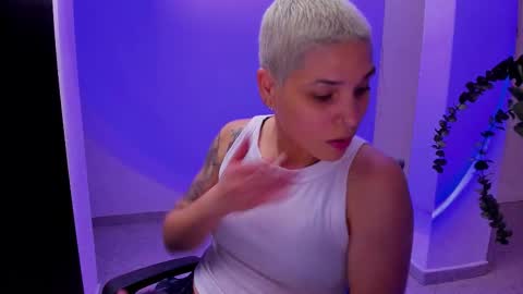 Laura Rose online show from 12, 9, 2025