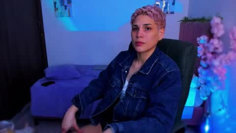 Laura Rose online show from 19, 12, 2025