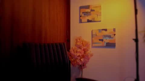 Laura Rose online show from 12, 3, 2026