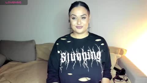 Snapshot of laura_sinner chatting on 23, 10, 2025 Laura online show from 23, 10, 2025