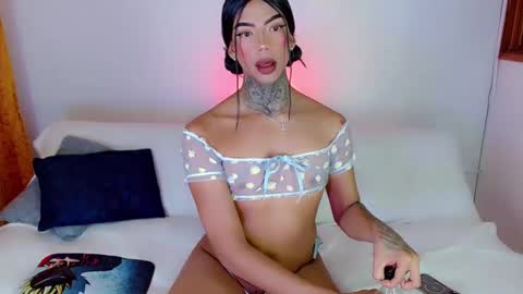 Laura online show from 4, 3, 2025