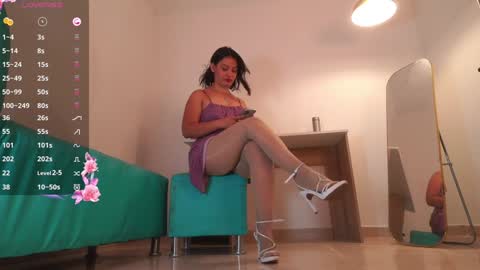 Snapshot of laura_zans_ chatting on 28, 1, 2025 Laura Zans I am sensual goddes and i was born for loveworshipping and enjoyment. online show from 28, 1, 2025