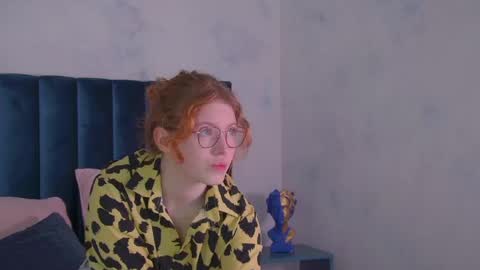 Snapshot of lauradennis chatting on 4, 5, 2026 Laura online show from 4, 5, 2026