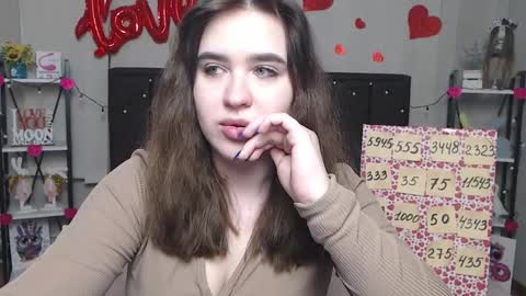 LauraHlot online show from 28, 2, 2025