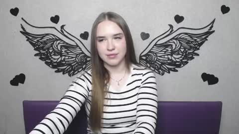 LauraHlot online show from 18, 4, 2026