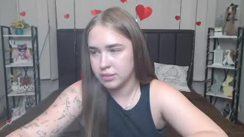 Snapshot of laurahlot chatting on 9, 7, 2026 LauraHlot online show from 9, 7, 2026