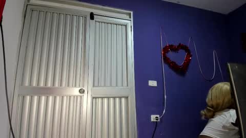 laurahot_699 online show from 18, 11, 2025