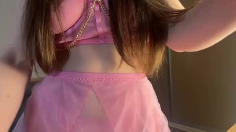 Snapshot of laurajess_ chatting on 10, 4, 2026 Hanna online show from 10, 4, 2026