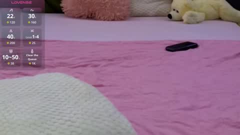 LauraMirage online show from 9, 10, 2025