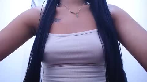 lauramossart online show from 15, 10, 2025