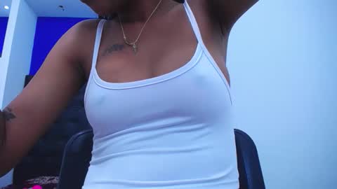 lauramossart online show from 10, 11, 2025