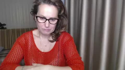 Lauraoven1 online show from 23, 1, 2025