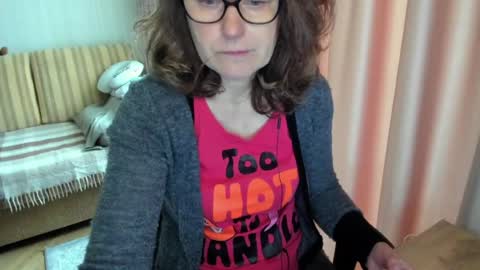 Snapshot of lauraoven1 chatting on 14, 5, 2026 Lauraoven1 online show from 14, 5, 2026
