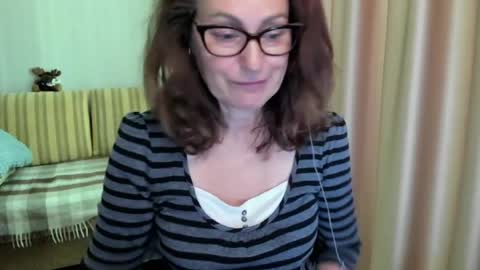 Snapshot of lauraoven1 chatting on 19, 6, 2026 Lauraoven1 online show from 19, 6, 2026