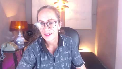 Laura Sofia online show from 1, 2, 2026