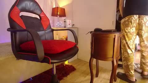 Laura Sofia online show from 29, 3, 2026