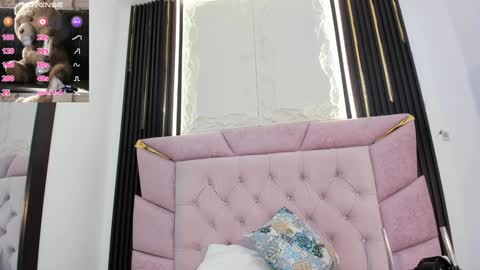 Snapshot of laurem_paulette chatting on 17, 12, 2024 Laurem online show from 17, 12, 2024